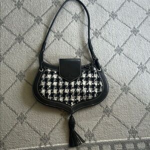 Deborah Lewis Classic Houndstooth Crossbody Bag with Dustbag